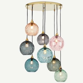 Lustre verre boules de toutes les couleurs suspendu