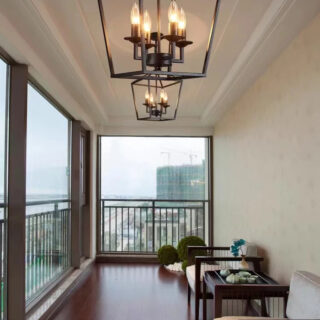 Photo d'un lustre lanterne allumé dans une